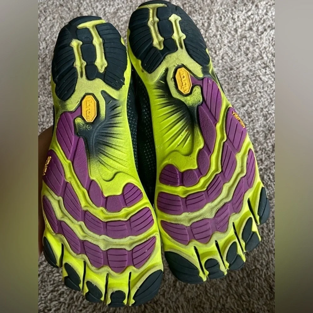 Vibram FiveFingers Bikila EVO - Women's Black/Yellow/Magenta, 40